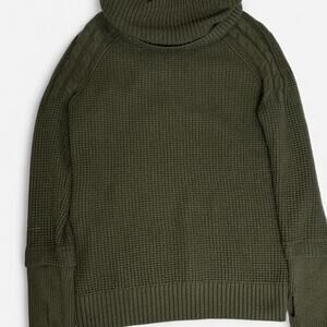Market & Sprice Olive Green Cowl Neck Turtle Neck Knit Waffle Sweater Size Small
